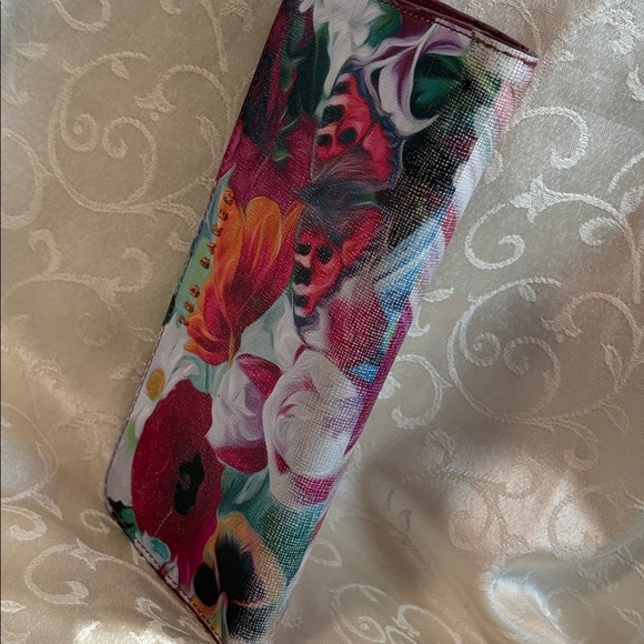 Ted Baker 100% leather Floral women’s wallet on a zipper - Picture 3 of 8